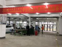 商店的门口前有许多人&#xA;&#xA;AI 生成的内容可能不正确。